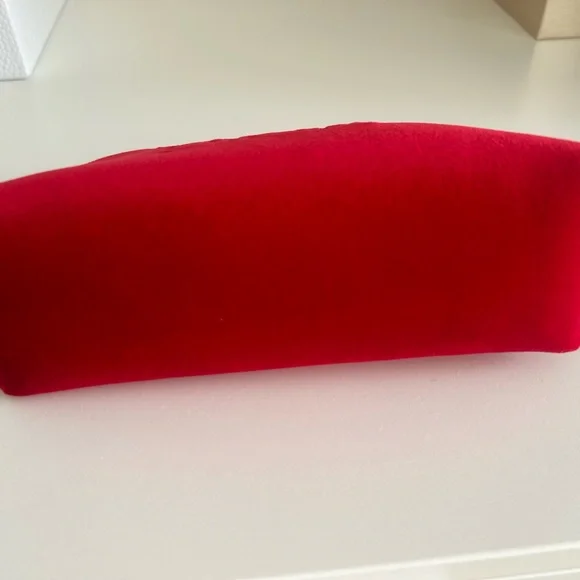 SOLD- Dior Beauty Bag - Picture 4 of 4